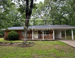 featured image of 10 Towering Oaks Dr