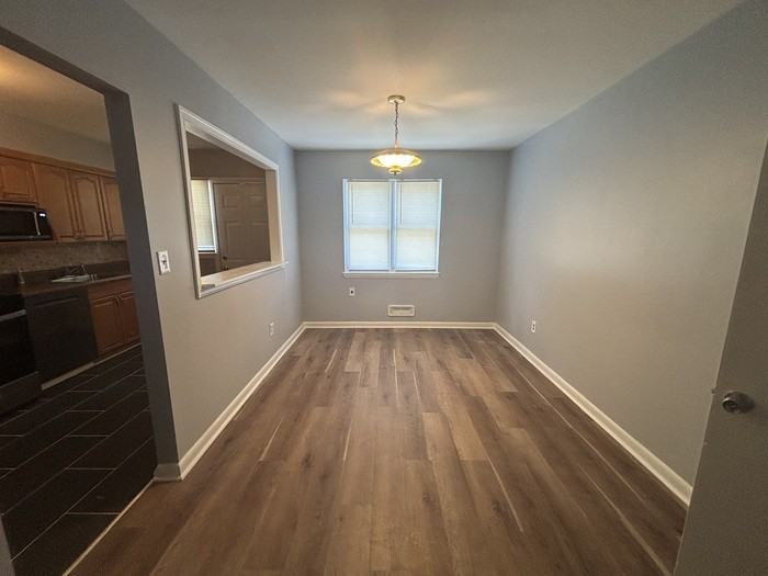 7723 Charlesmont Rd - Photo 3 of 19