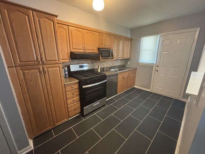 7723 Charlesmont Rd - Photo 7 of 19