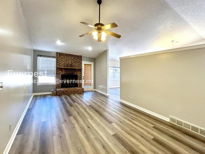 2650 Cornwall Ct - Photo 5 of 20