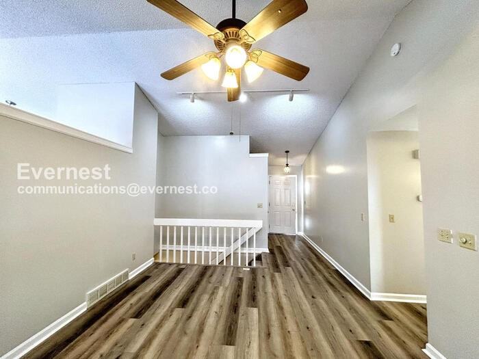 2650 Cornwall Ct - Photo 6 of 20