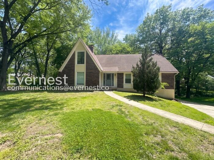 9805 N Wayne Ave - Photo 2 of 50