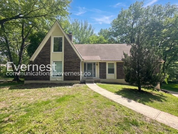 9805 N Wayne Ave - Photo 3 of 50
