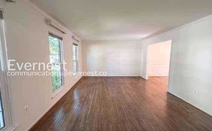 11829 Parliament Dr - Photo 7 of 21