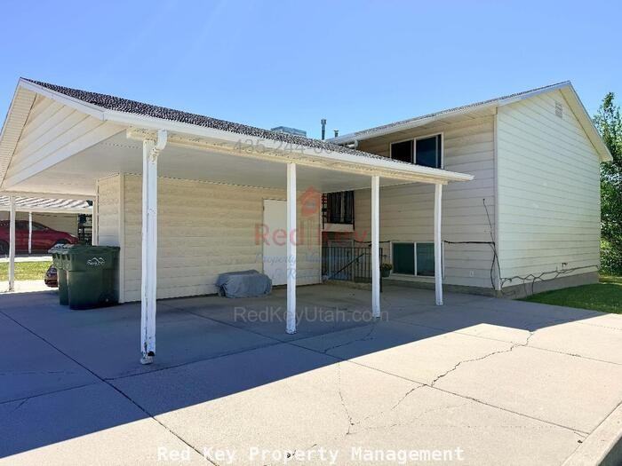 397 Noble Rd - Photo 3 of 5