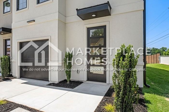 115 Taverly Dr - Photo 3 of 32