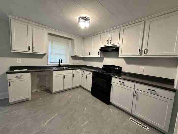 1300 Westwood St - Photo 5 of 13