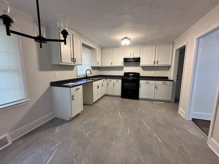 1300 Westwood St - Photo 6 of 13