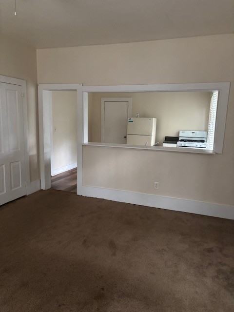 909 Lilly St #4 - Photo 4 of 6