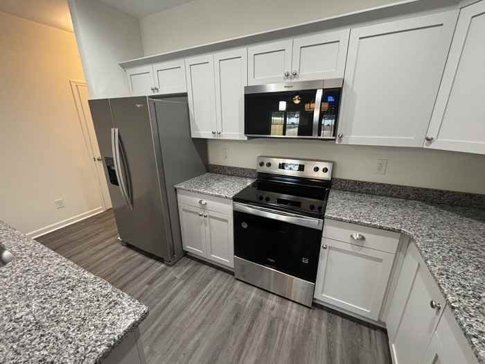 514 S Ryals St #1 - Photo 5 of 21