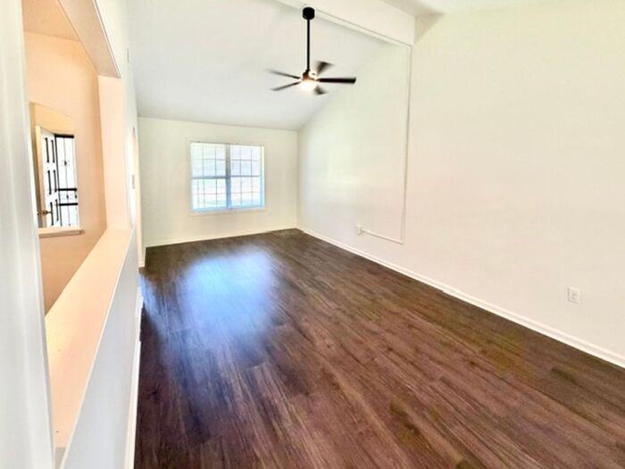 5673 Longacre Ave - Photo 3 of 11