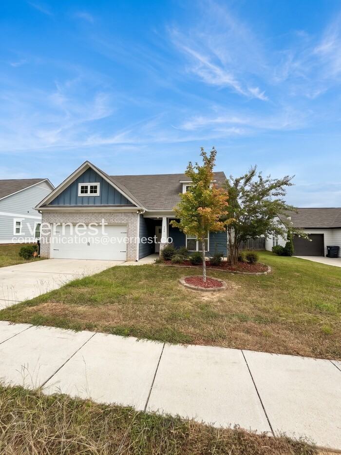 208 Hampton Dr - Photo 2 of 15