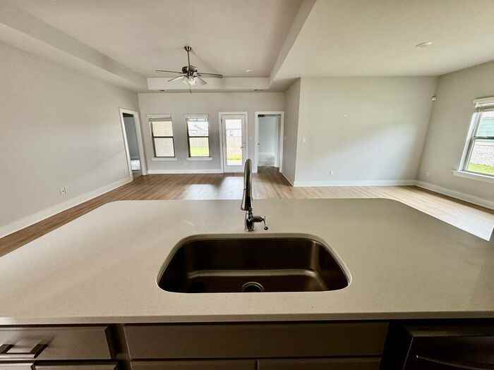 172 Shangrila Way - Photo 7 of 11