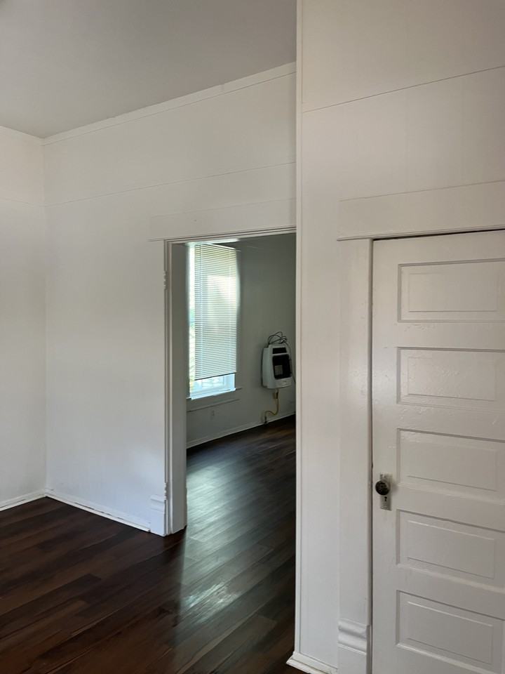 431 E Woodard St #101 - Photo 6 of 27