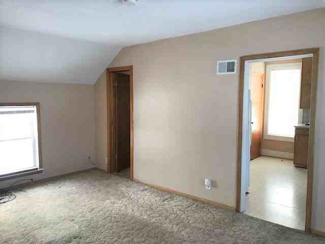 610 3rd St Sw #2 - Photo 5 of 13