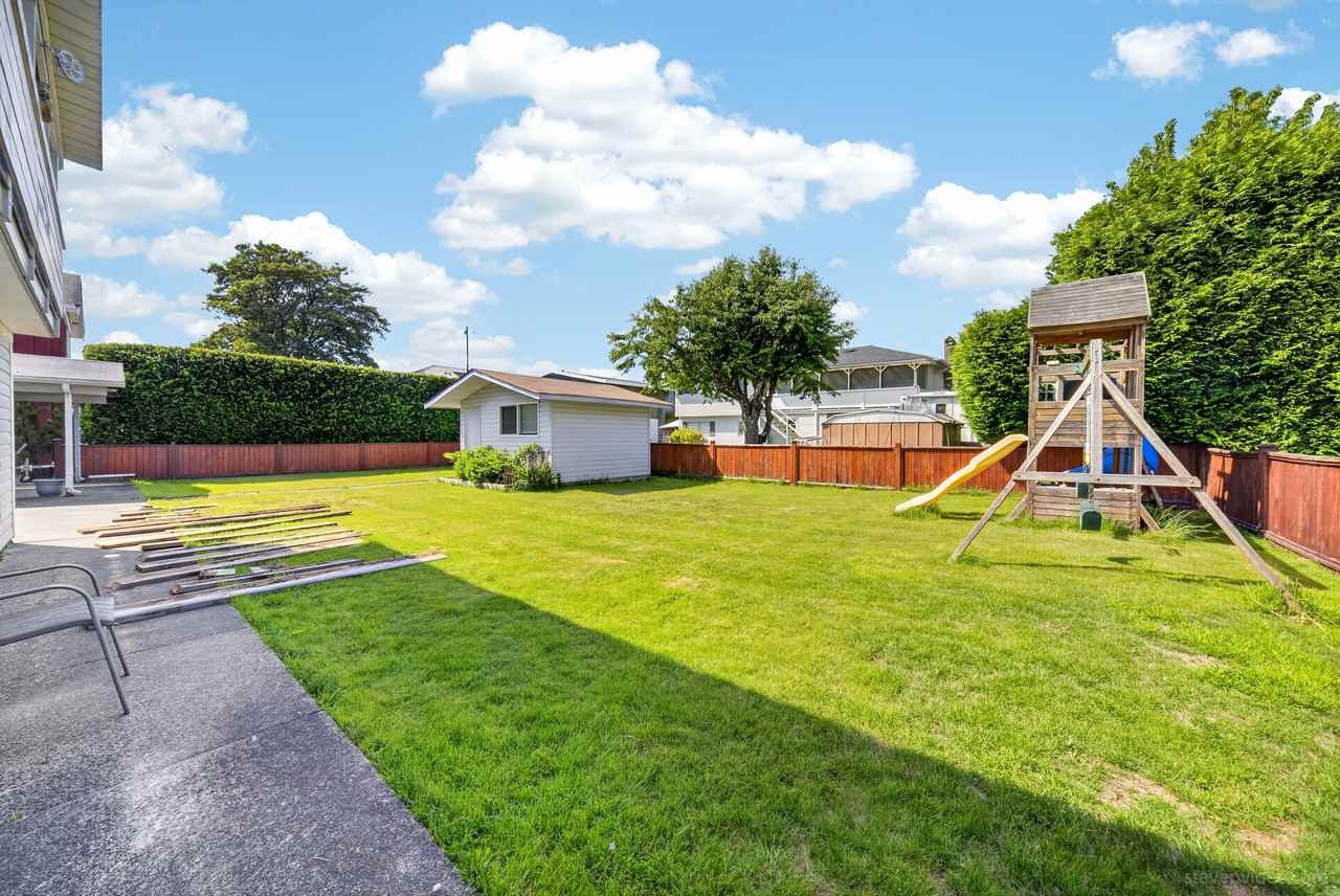 5031 44B Avenue - Photo 3 of 32