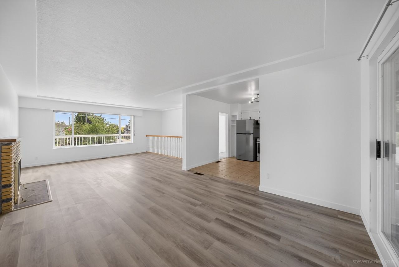 5031 44B Avenue - Photo 7 of 32