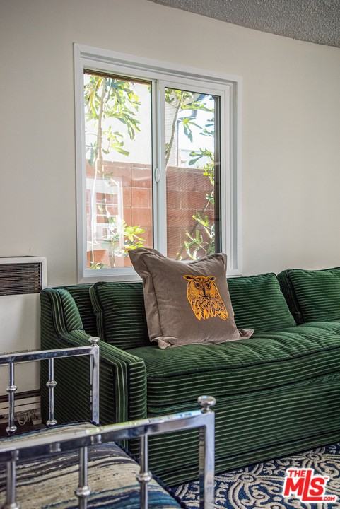 2750 Alsace Ave #2750-1-2 - Photo 6 of 12