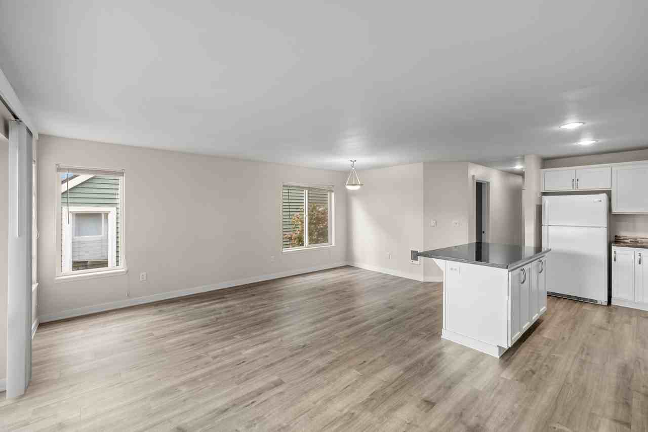 3043 14th Ave W #B - Photo 3 of 33