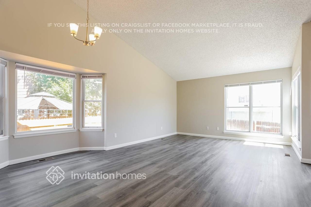 21051 E 46th Ave - Photo 3 of 16