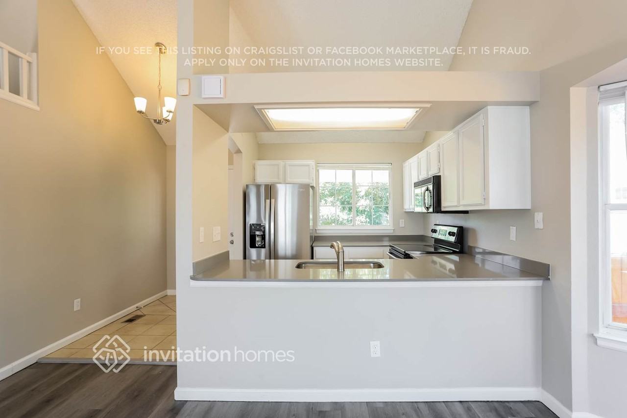 21051 E 46th Ave - Photo 5 of 16