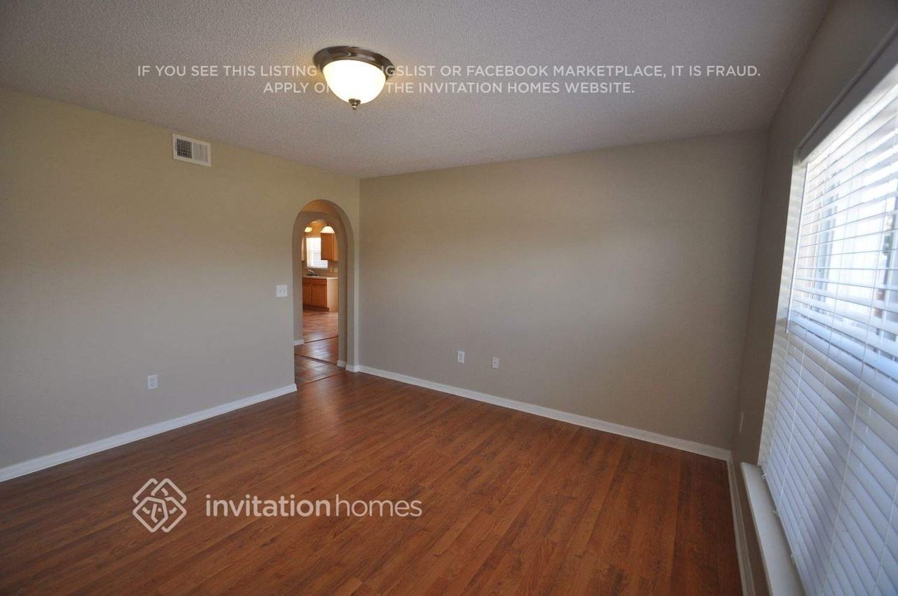 146 Lakeview Reserve Blvd - Photo 6 of 18