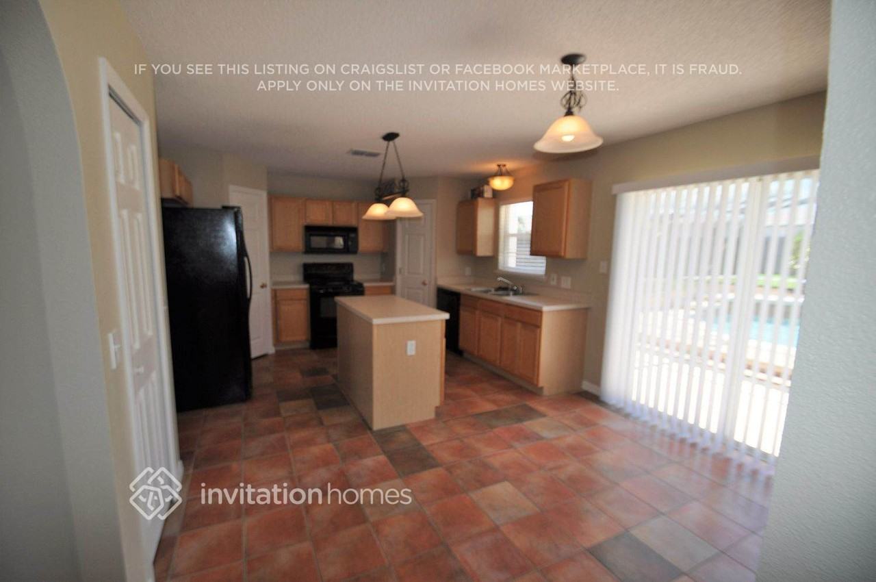 146 Lakeview Reserve Blvd - Photo 7 of 18