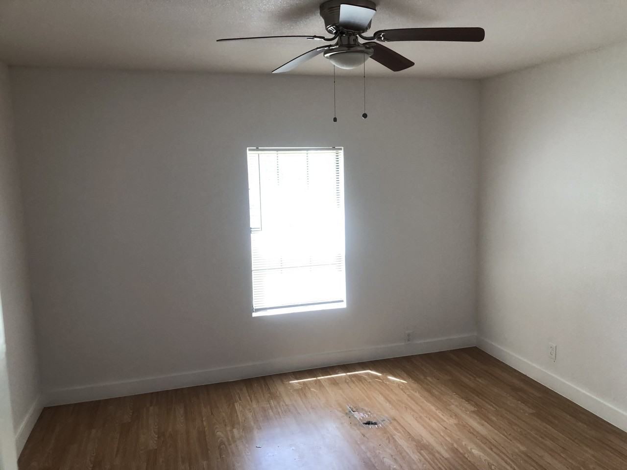 406 E Grayson St #1 - Photo 7 of 11