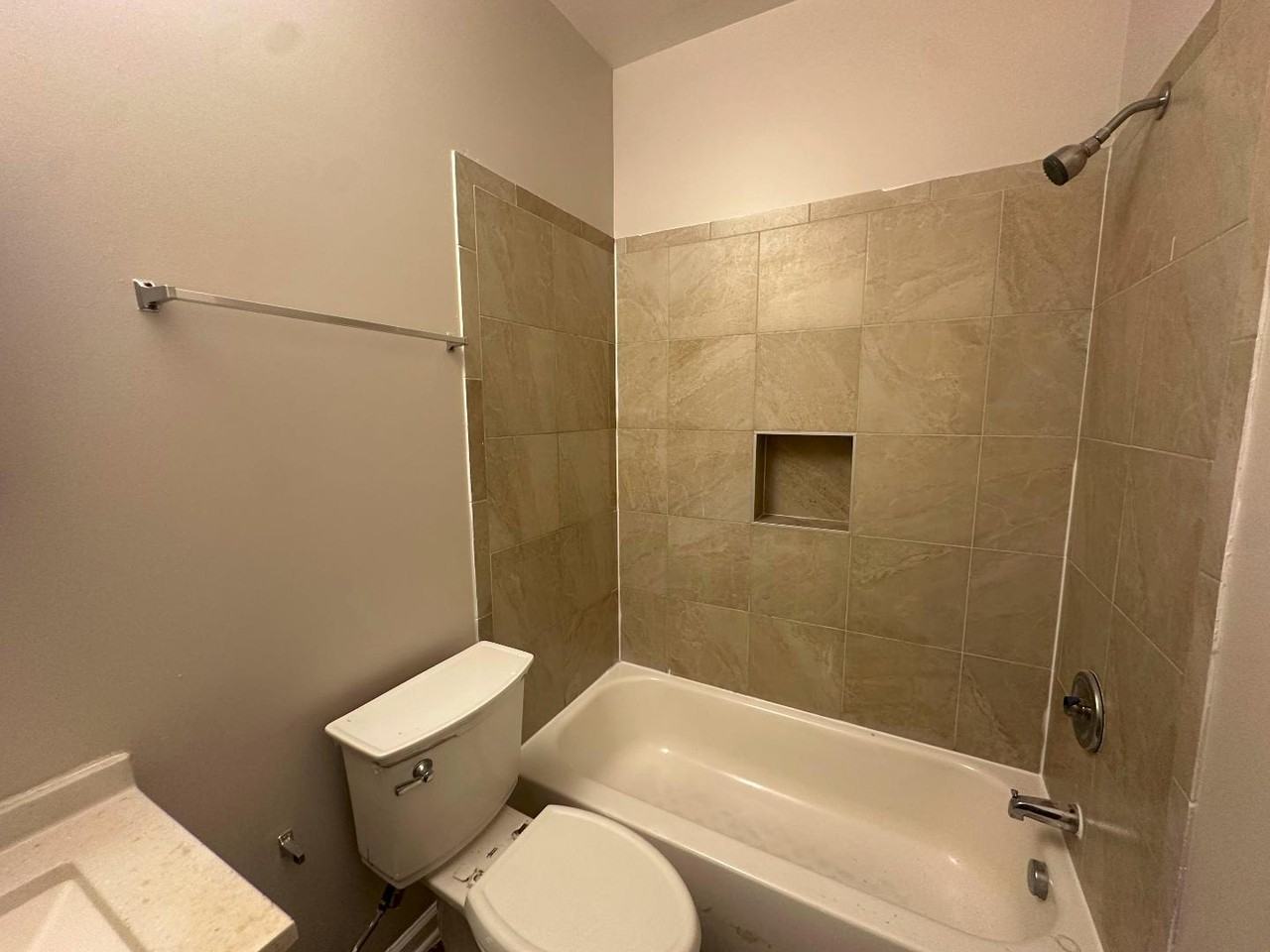 2205 16th St Se - Photo 2 of 11