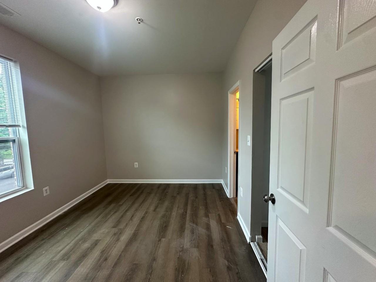 2205 16th St Se - Photo 5 of 11