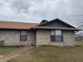 featured image of 3731 Stoneridge Dr