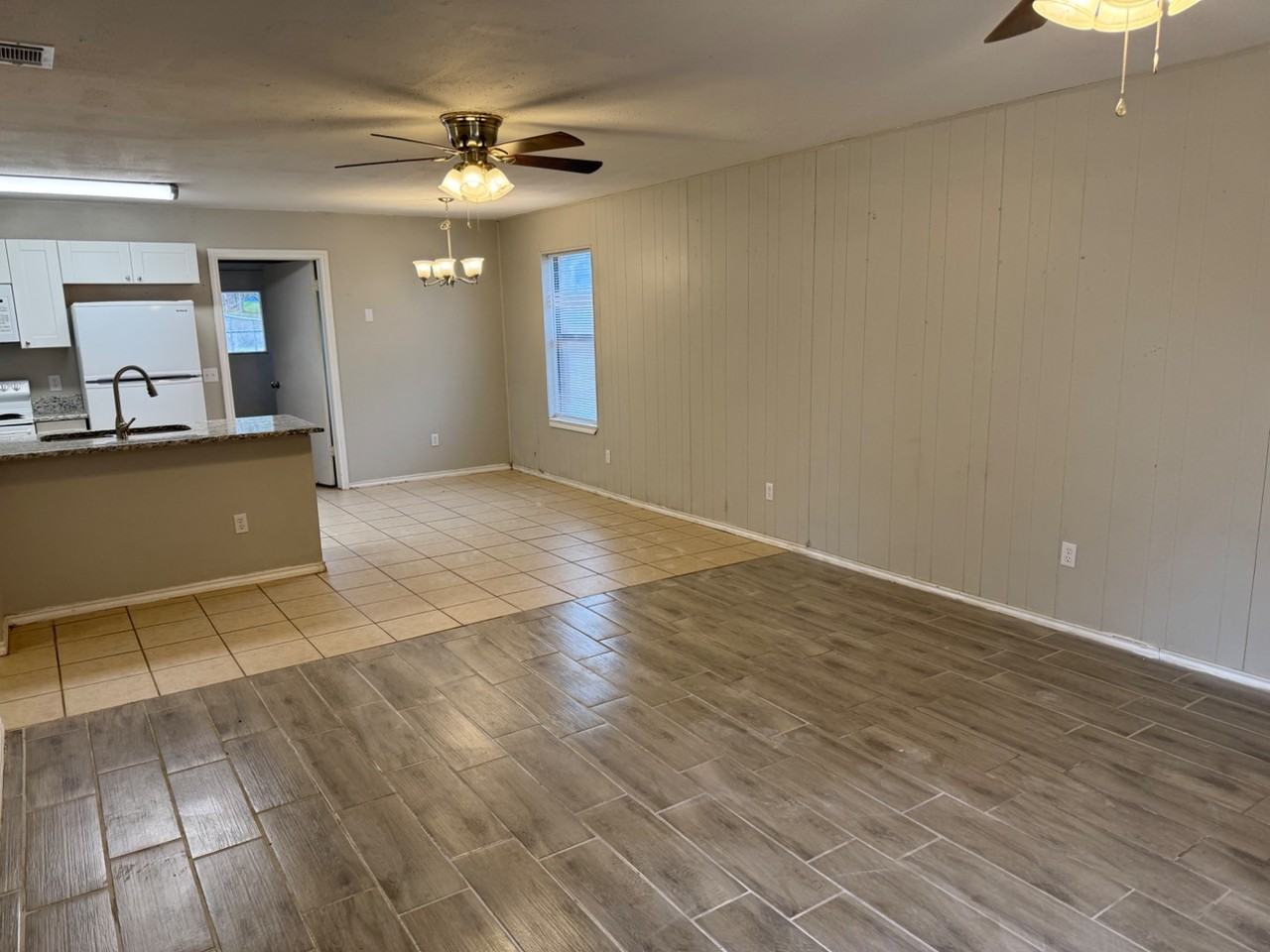 3731 Stoneridge Dr - Photo 3 of 20