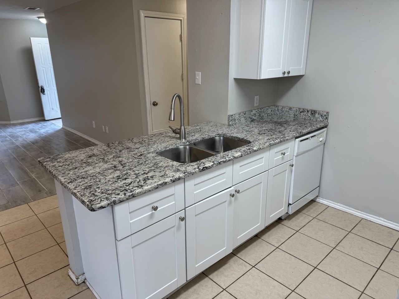 3731 Stoneridge Dr - Photo 7 of 20
