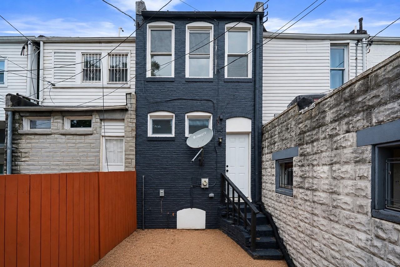 2427 Ashland Ave - Photo 7 of 14