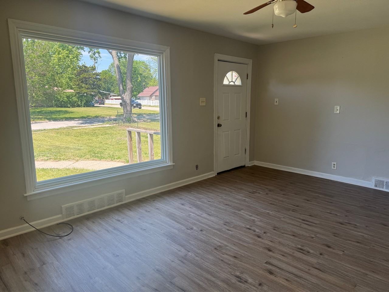 3117 Louise St #1 - Photo 3 of 13