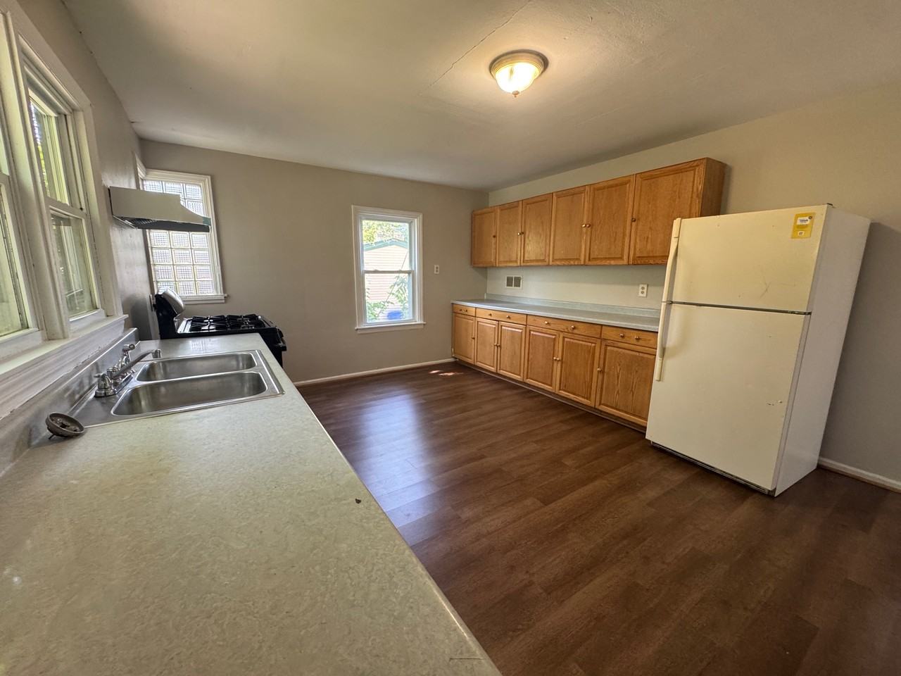 3117 Louise St #1 - Photo 7 of 13