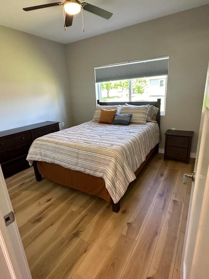 Oakwood Residences - Photo 2 of 8