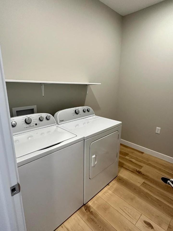 Oakwood Residences - Photo 3 of 8