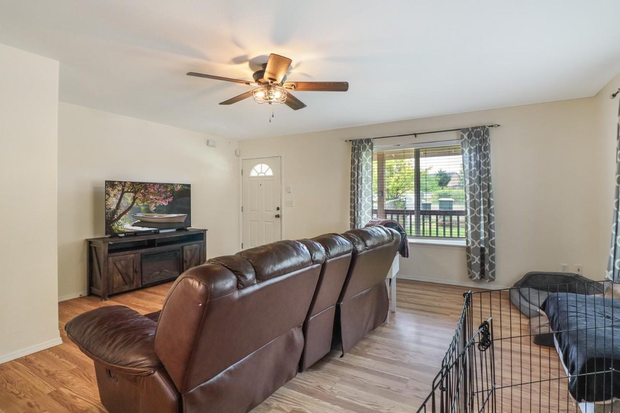 9048 Pepperidge Ln Se - Photo 5 of 11