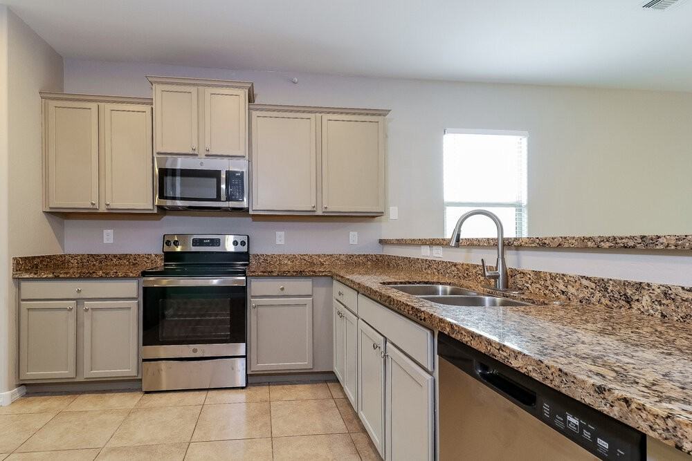 25446 W Carson Dr - Photo 6 of 16
