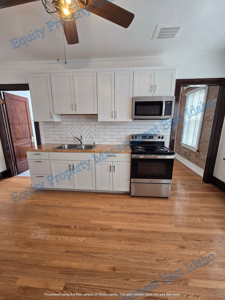 ID - 200 S Main St - 18 #18 - Photo 3 of 32