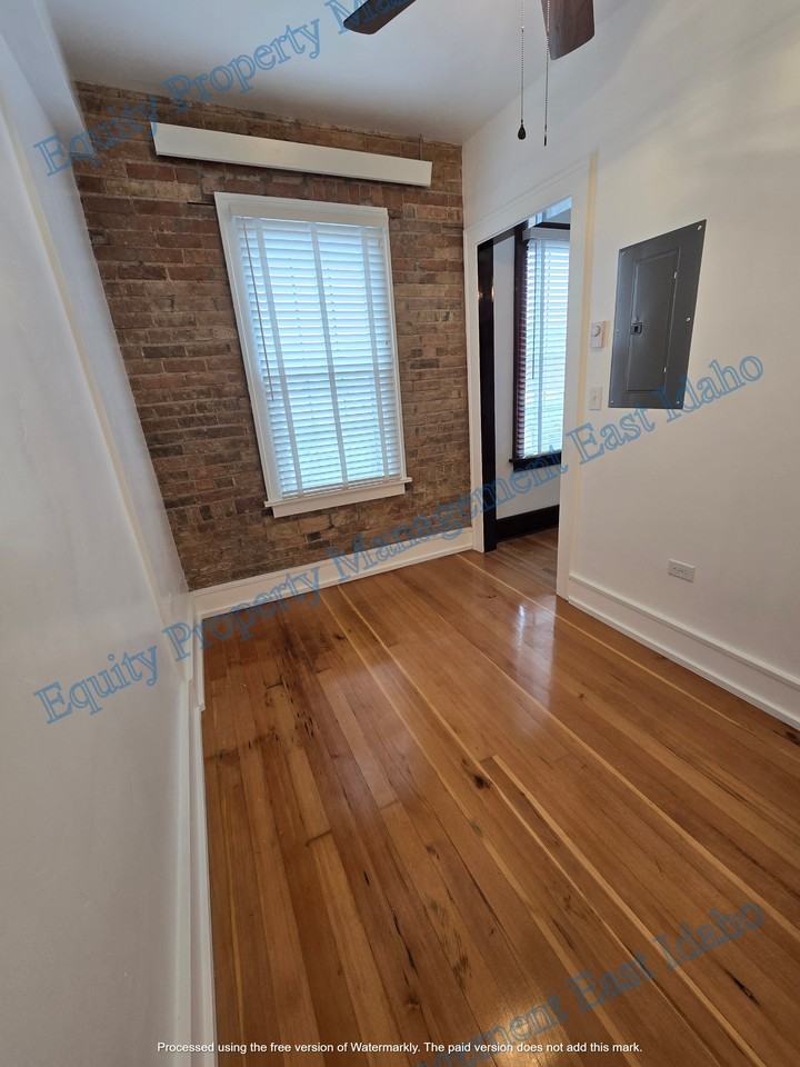 ID - 200 S Main St - 18 #18 - Photo 6 of 32