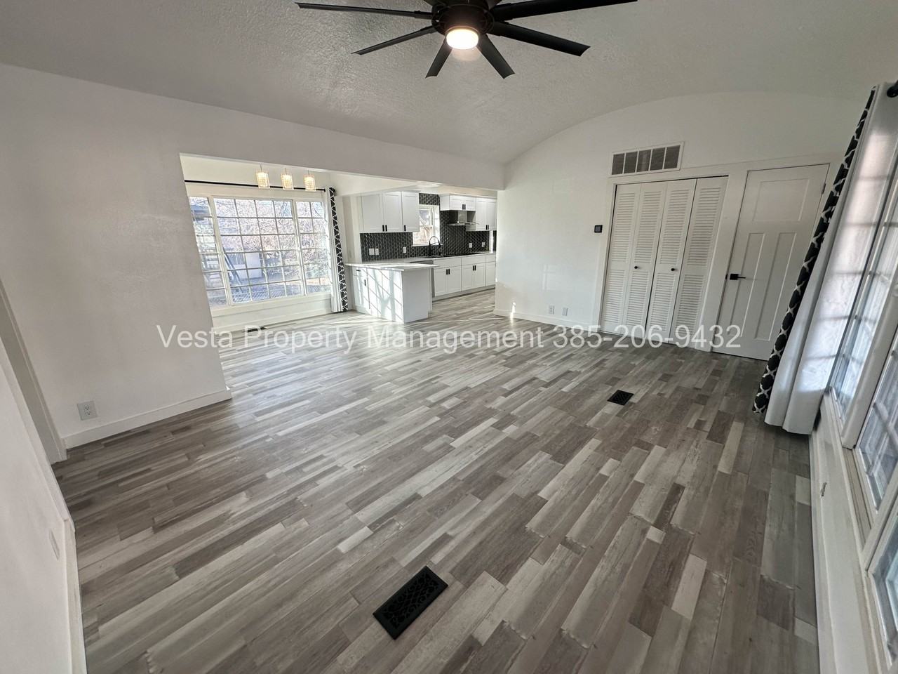 852 Canyon Rd #1 - Photo 3 of 12