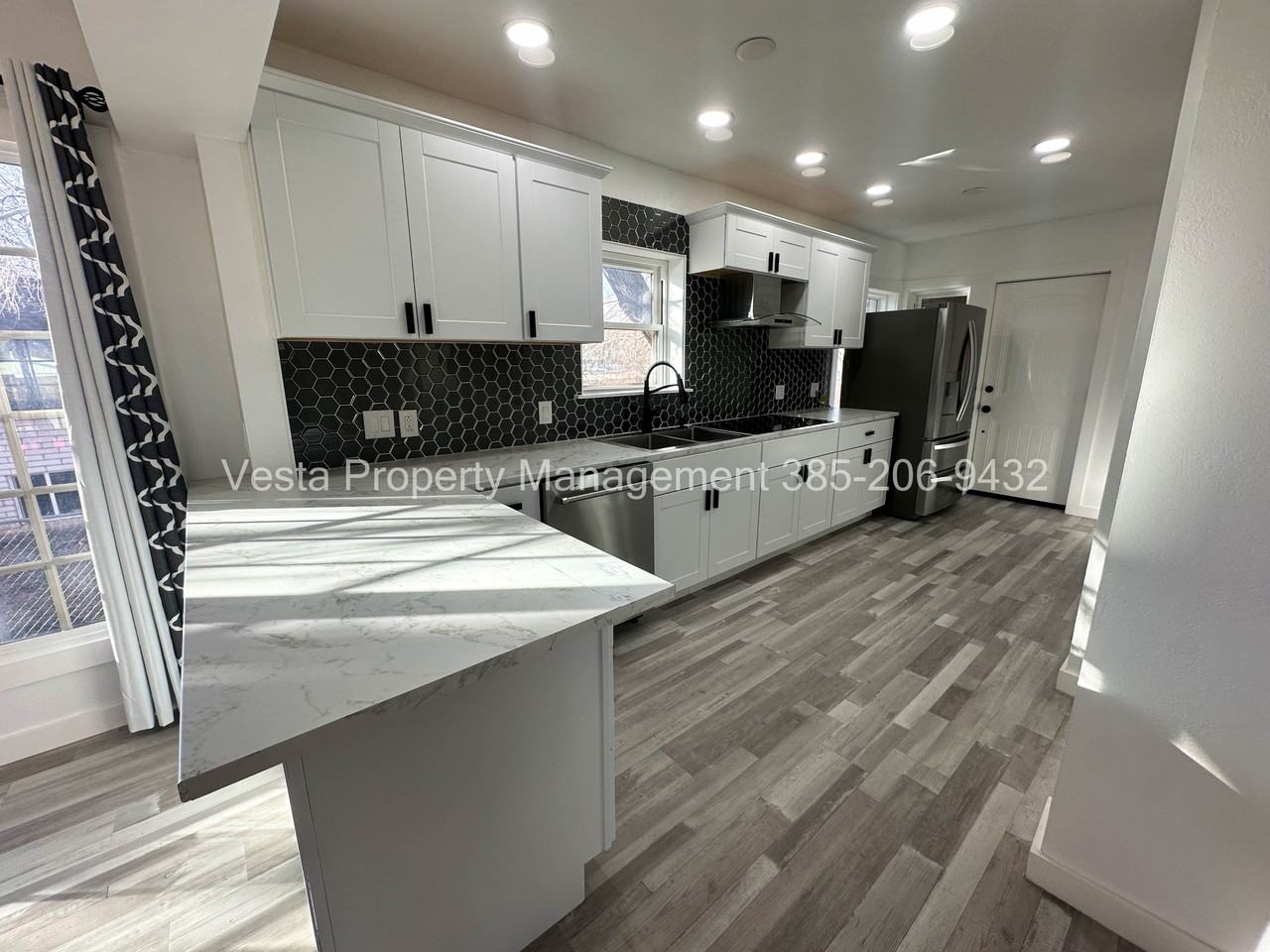 852 Canyon Rd #1 - Photo 5 of 12