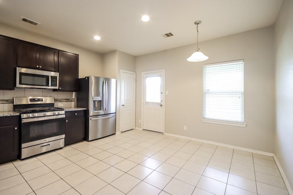138 Pequin Rd - Photo 6 of 16
