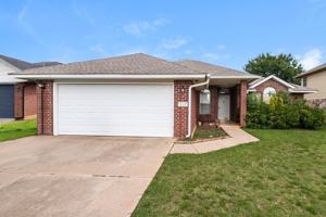 featured image of 329 Ridge Bluff Dr