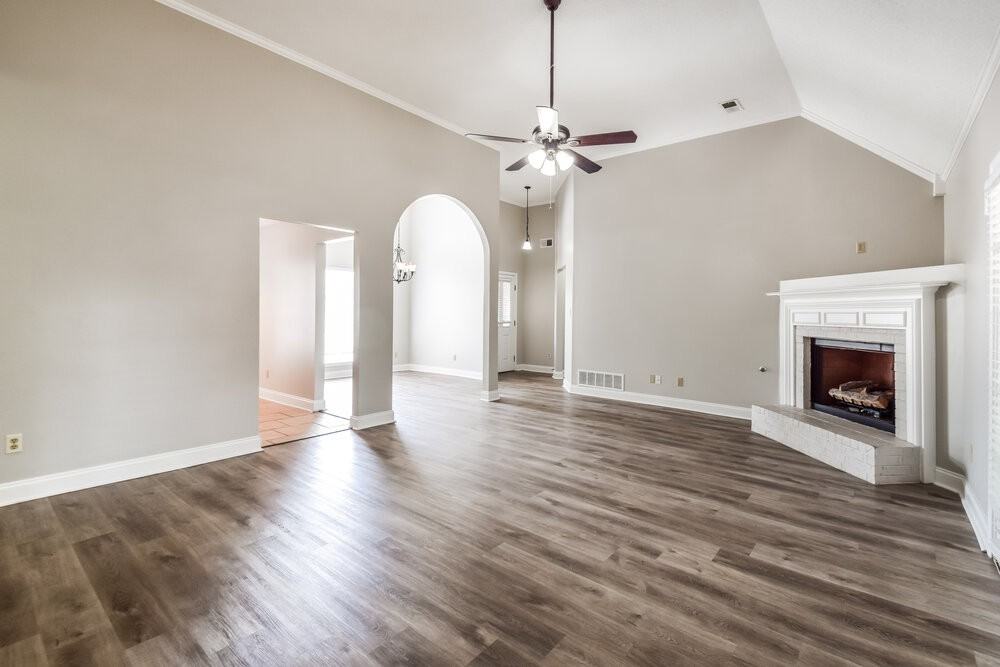2346 Kindlewood Dr - Photo 6 of 17