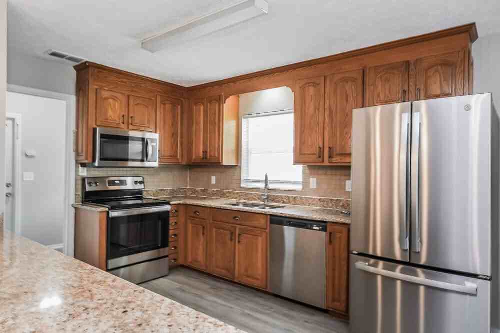 13403 Woodward Dr - Photo 7 of 16