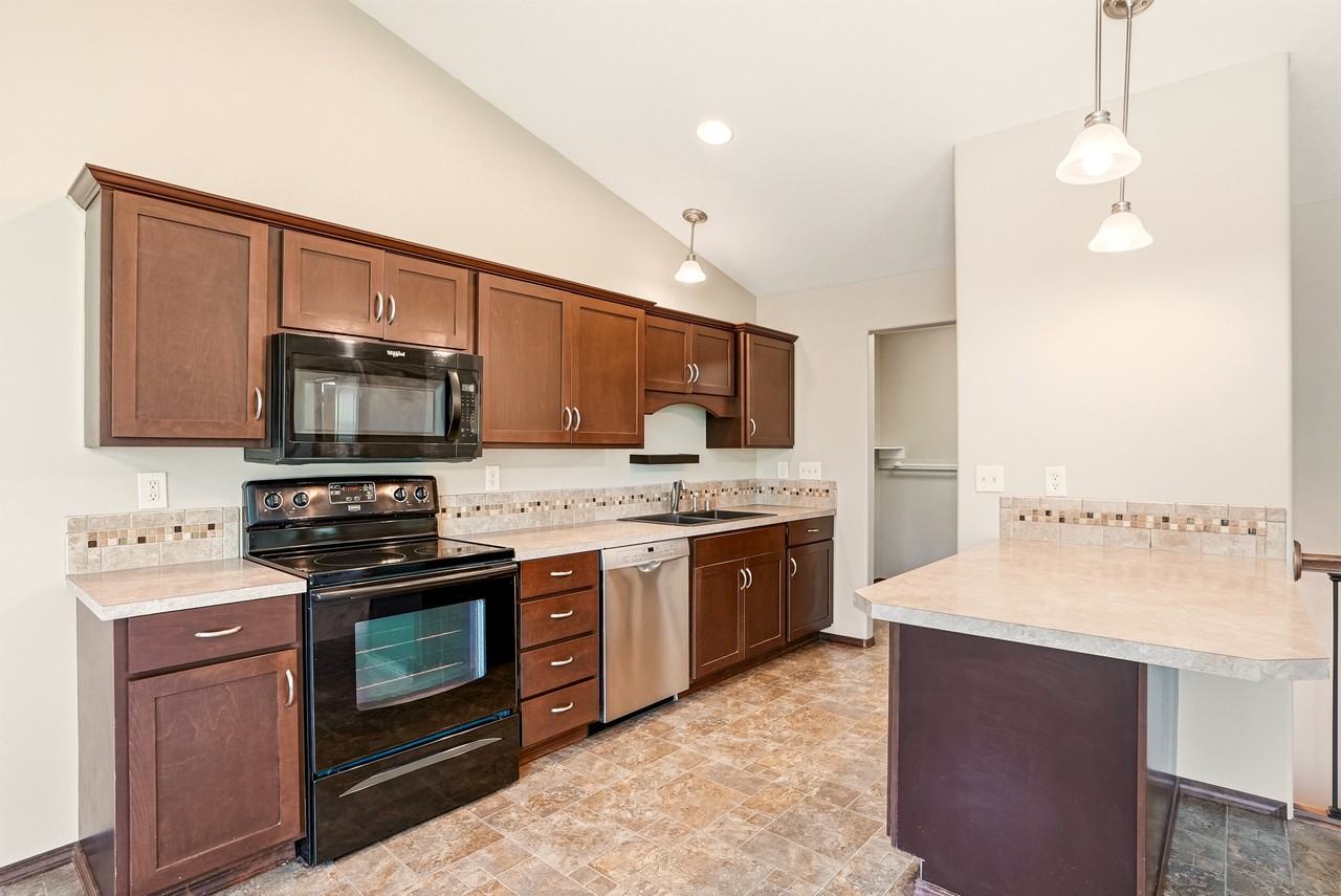 11830 N Bedivere Dr #1 - Photo 7 of 36