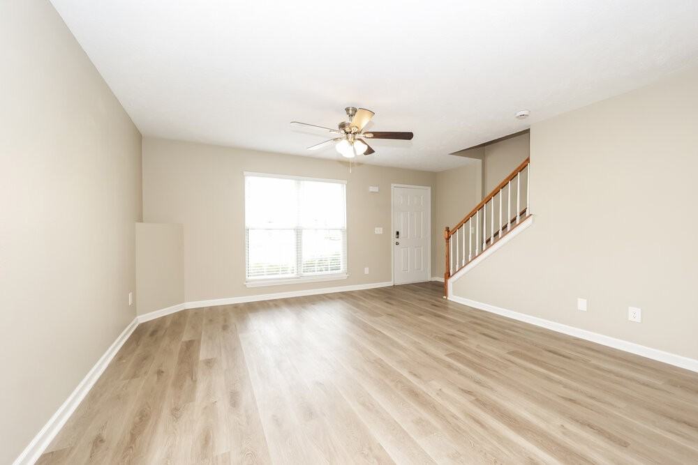 8030 Logan Dr - Photo 5 of 17